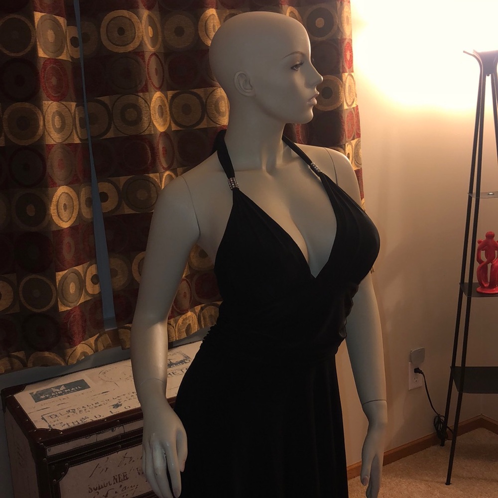 Guess Halter Cocktail Dress - Picture 4 of 5